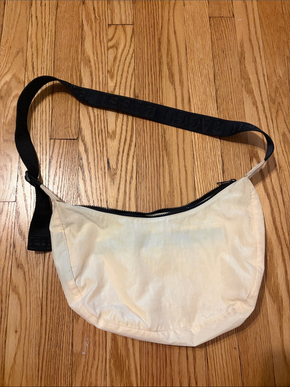 Cream Baggu Crescent Bag